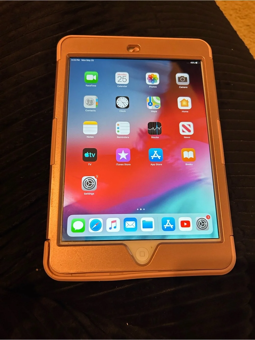 Apple iPad mini 2 with rose gold Pink Protective Case